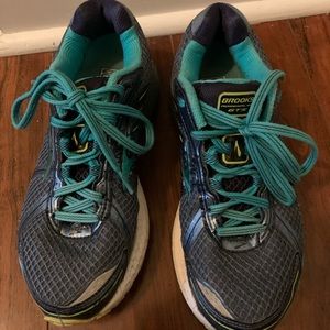 Brooks GTS 15 Size 8.5